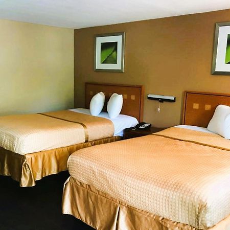 Oyo Hotel Tallahassee Downtown Bagian luar foto